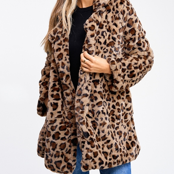 LAST ONE SIZE SMALL - NEW Hot style- Cheetah Faux Fur & Fleece Coat - Picture 3 of 10